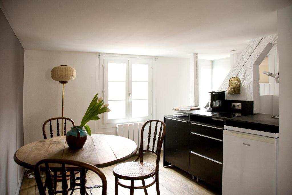 Appartements Au-Dessus Du... Strasbourg Room photo